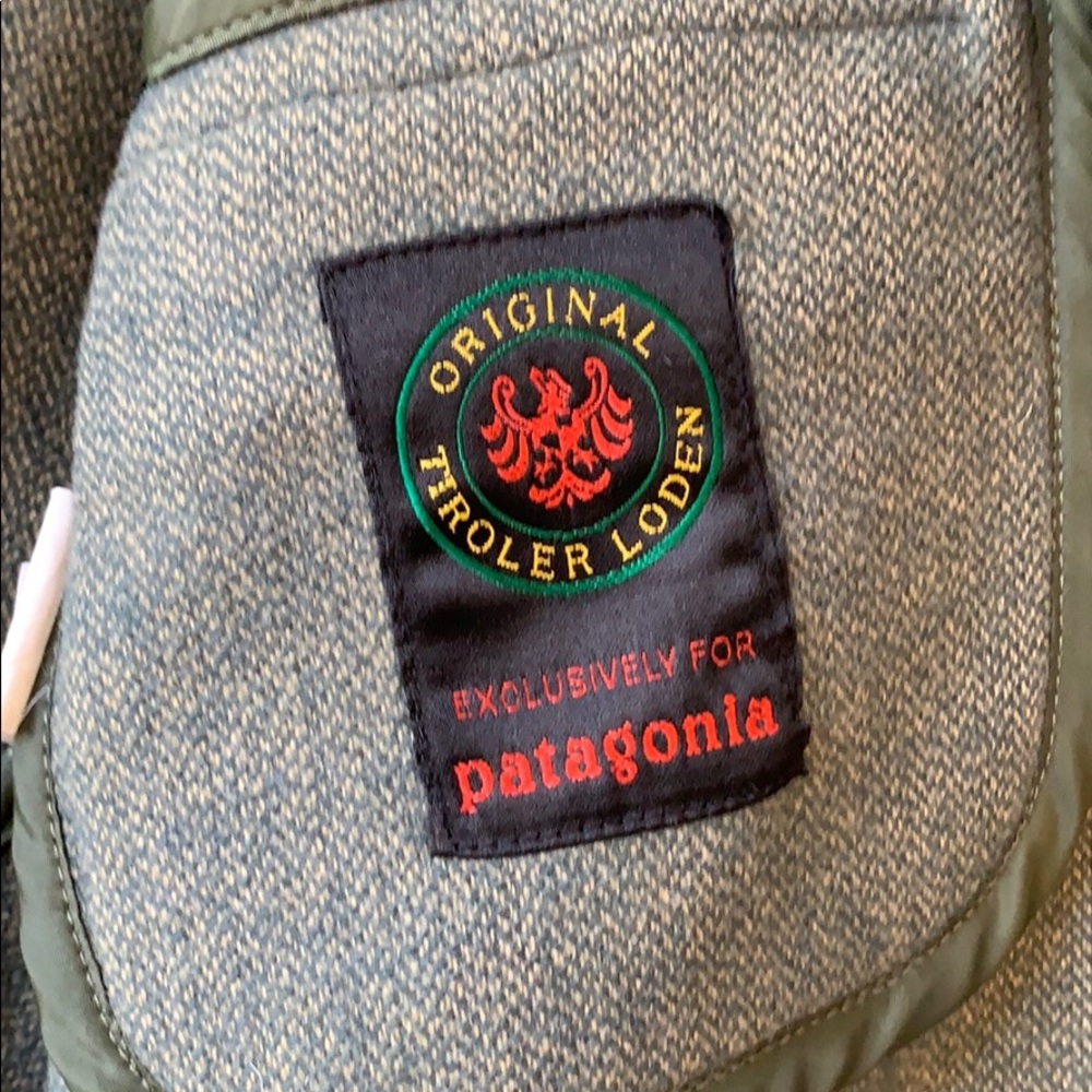 PATAGONIA Women’s 100% Wool Navy Jacket - Picture 12 of 16